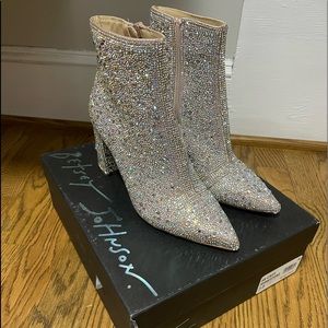 NWT: 7.5 Betsey Johnson Rhinestone Boots